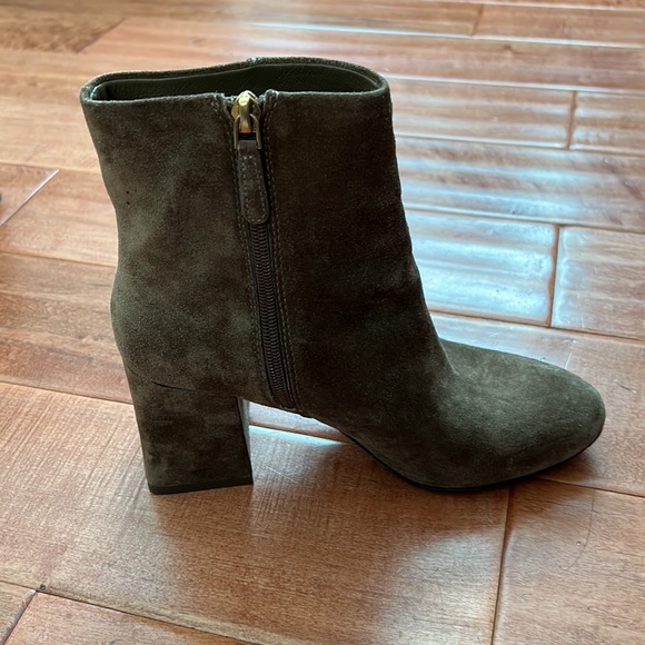 Tory Burch boots - Picture 3 of 10